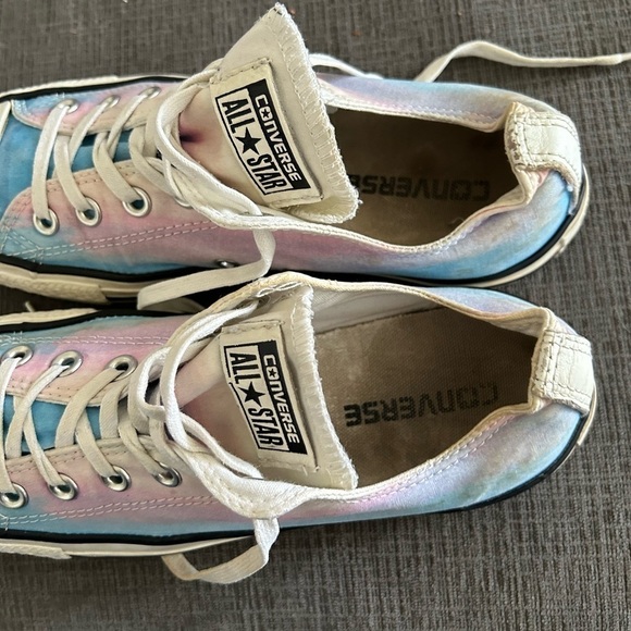 Cotton candy, pink, blue white, classic converse US ladies, 8.5. - Picture 5 of 9